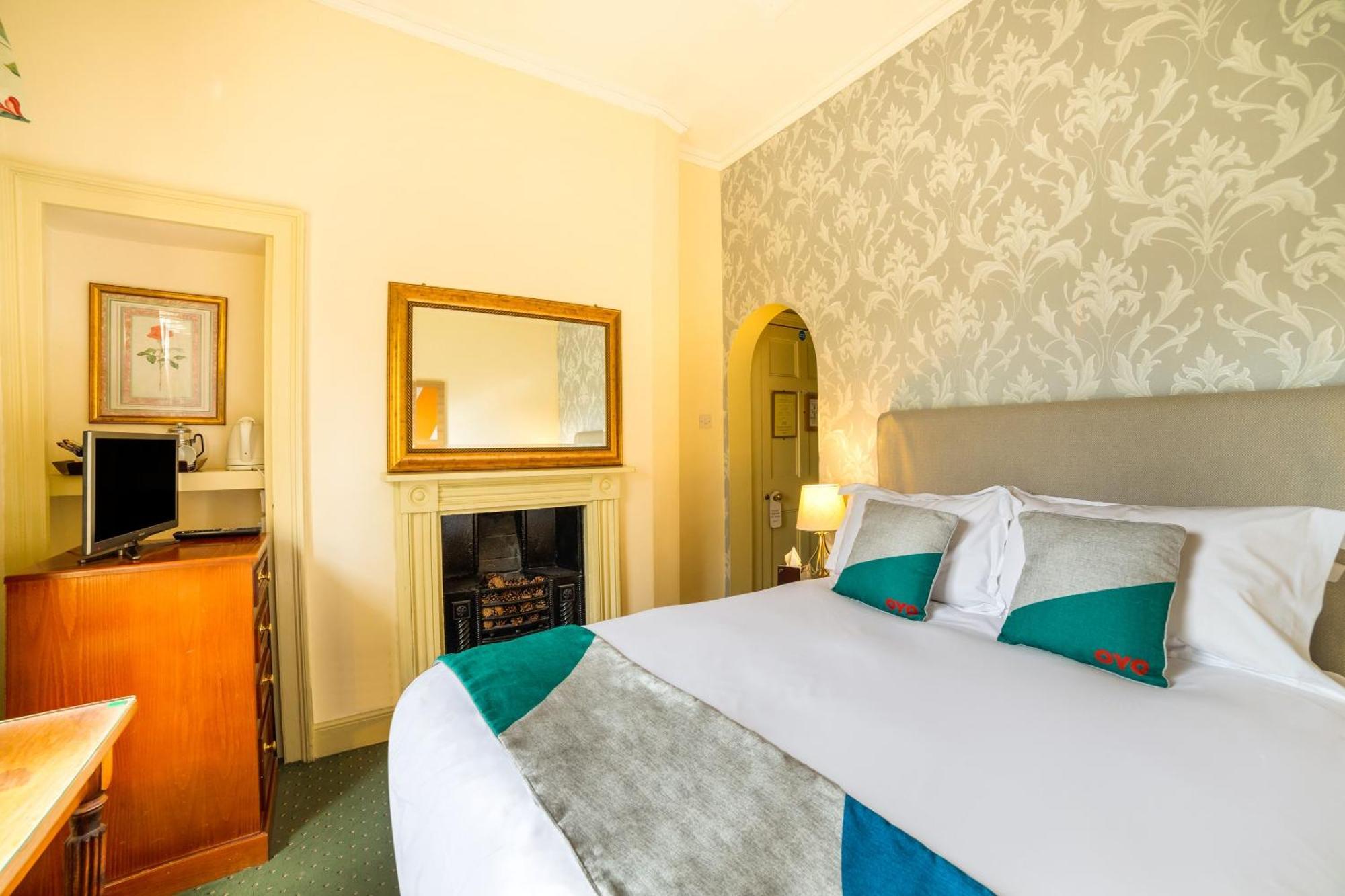 Oyo Bailbrook Lodge, Bath Ngoại thất bức ảnh