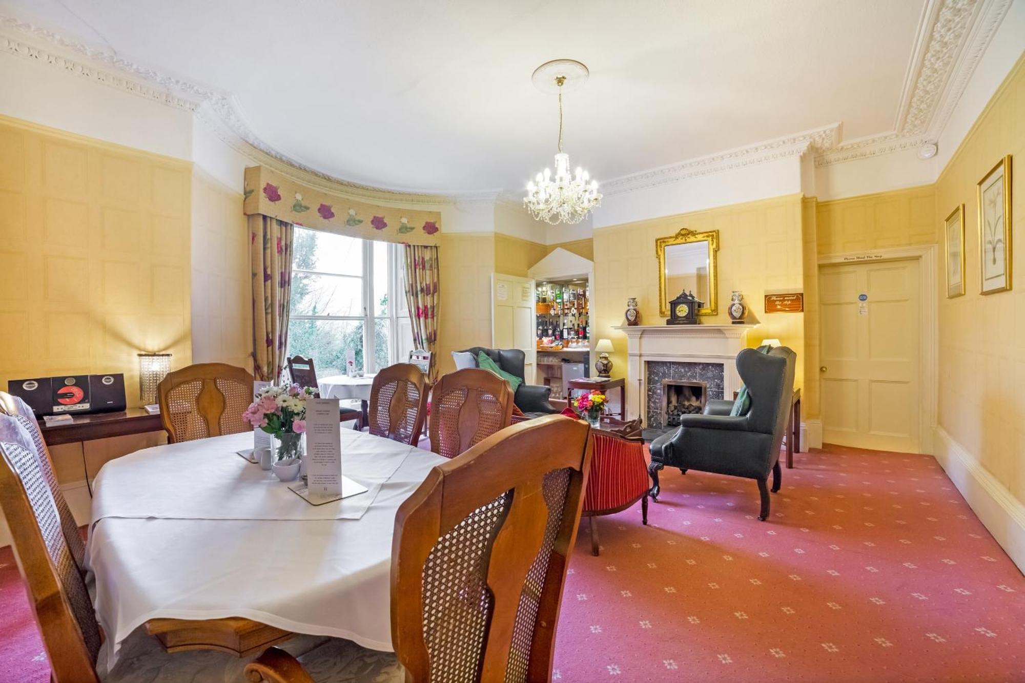 Oyo Bailbrook Lodge, Bath Ngoại thất bức ảnh
