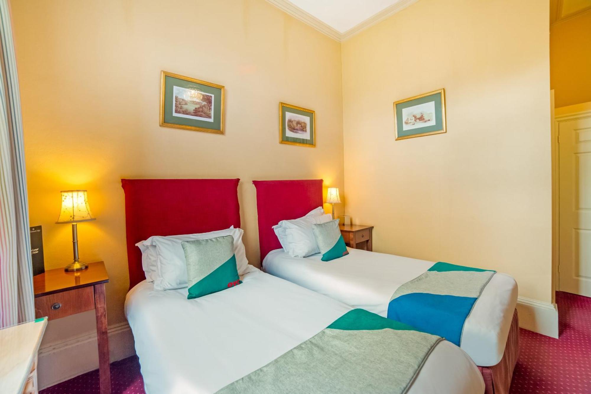 Oyo Bailbrook Lodge, Bath Ngoại thất bức ảnh