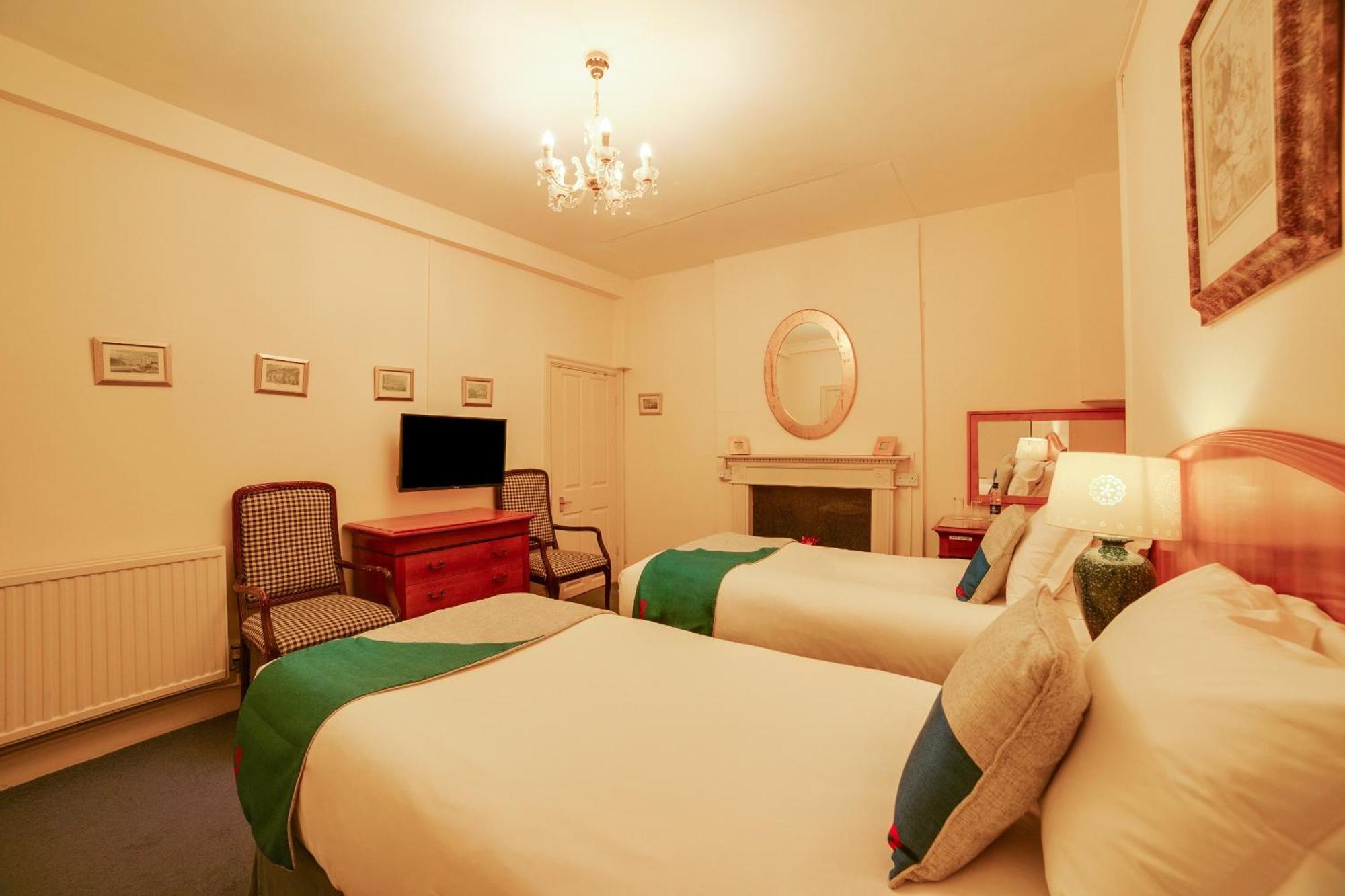 Oyo Bailbrook Lodge, Bath Ngoại thất bức ảnh